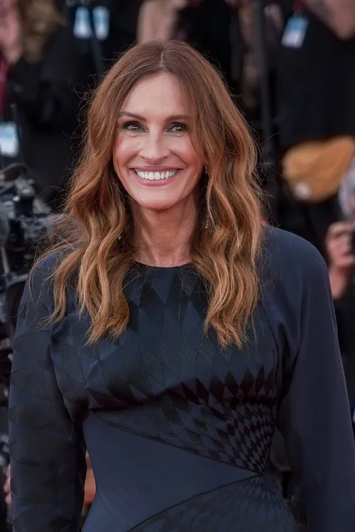 Julia Roberts — celebrity birth chart